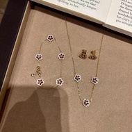 New Chinese Style Brushed Gold Aquarius Point Diamond Hollow Auspicious Cloud Pendant Necklace Exqui