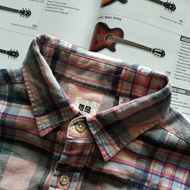 Kemeja Flanel Lengan Panjang UNIQLO Second Original Ukuran M - FLPUNI015M