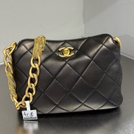 chanel 香奈兒 黑金流蘇月牙包  23年