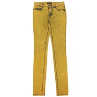 全新 ▲香奈兒 P49877 棉質修身牛仔褲，飾有 Coco 標誌紐帶，淡黃色調，尺寸 34，義大利製造，女款