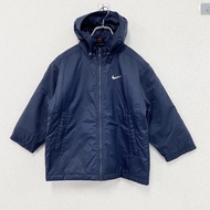 90年代古著Nike羽絨服，帶有大號Swoosh標誌，復古海軍藍，L碼