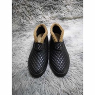 Quilted Fur Trim Boots