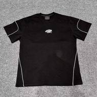 ชุดกางเกงขาสั้นแขนสั้นผ้าฝ้ายลายทางสะท้อนแสง SYNA WORLD สำหรับผู้ชายและผู้หญิง ชุดกีฬาลำลองฤดูร้อน 2