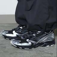 Mizuno Wave Rider 10 Millennium Pack