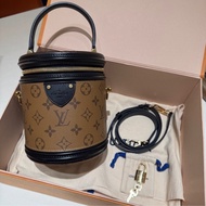【全新大全套 送禮 12月收據】LV Cannes老花發財桶