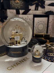 現貨數量有限🔥2️⃣款大細 size專櫃贈品正貨✅ 2025 xmas CHANEL Limited Edition Christmas Ball Snow Globe 香奈兒最新款聖誕限定限量版雪花