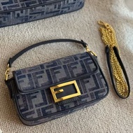 [Gift Packaging] [Chenille Velvet] Clip Bag Bucket Bag Baguette Bag Vegetable Basket Genuine Leather