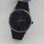 Jam Tangan Pria QQ M040 / QQ674 / QQ GW78 Tali Rubber