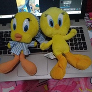 Looney tunes Tweety Bird 11 inches plushie