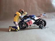 MINICHAMPS 1:12 Yamaha YZR-M1 Valentino Rossi MoTo GP 2010