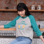 【湖水綠拼色棒球Tee】細纖純棉七分袖。3色透氣親膚。復古音樂風