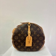 LV 老圓軟皮圓餅包