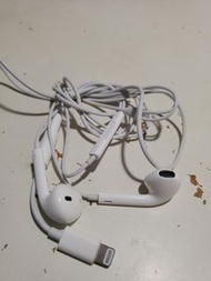 【Apple原廠】Lightning 接頭 EarPods 有線耳機（帶線控/麥克風）| 極新淨音質完美