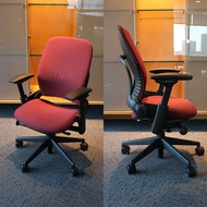 Ergonomic Chair Made in USA เก้าอี้ทำงานเพื่อสุขภาพ Steelcase รุ่น Leap V2