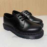 現貨 全黑 Dr.martens 1461 BLACK smooth 黑色硬皮三孔 男女款