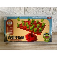 1600-4 Frog Balance Tree