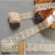 LyNa - Embroidered rustic cream cotton lace R3.5cm~W4cm