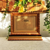 กรอบ a4 / กรอบกระจก / กรอบรูปขนาด a4 ( กรอบเปล่า ) สีทอง / สีโอ๊กทอง ไม้ 2 นิ้ว มีฐานใหญ่ 2 ชั้น