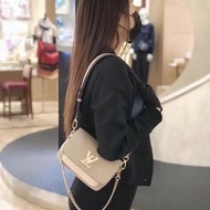 LV lockme Tender斜背包灰色拼白 金扣 芯片款19*15*6.5 98新配件塵袋盒子