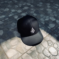 Volcom Topi Flexfit Original MCP Full Stone BLK Stylish & Nyaman untuk Berbagai Kesempatan