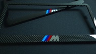 กรอบป้ายทะเบียน รถยนต์ BMW M-Logo หุ้มคาร์บอนแท้ ลาย2 แบบมีแผ่นใสปิดด้านหน้า