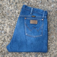 W13/38 Used Wrangler Jeans Model 13MWZ Actual Waist 38 "Full Body Length 41.5" Leg Tip 8.5 "Made Nic