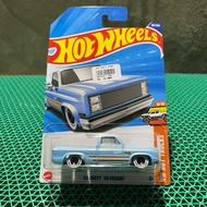 Hotwheels 83 Chevy Silverado biru