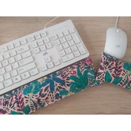 KEYBOARD AND MOUSE WRIST REST PLANT LOVERS 1 keyboard wrist rest