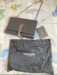 Saint laurent Ysl Kate 24CM 流蘇鏈條包 354119黑色鱷魚紋銀扣，正貨 有卡有塵袋