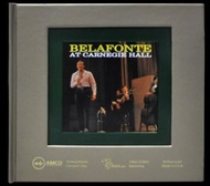 永遠懷念 哈里貝拉方提Harry Belafonte Monkey Banana 鑑證7N純金 AMCD Harry Belafonte BELAFONTE AT CARNEGIE HALL 發燒錄音天碟 對於很多玩音響的發燒友來說此碟絕對是一張必收的經典發燒天碟被視為測試音響定位的最佳專輯。此碟也是香港著名唱片推薦雜誌《CD聖經》及 TAS上常年掛榜的經典唱片！ 這張由SONY唱片公司推出的目前AMCD中最高級版本-7N純金AMCD，美國製造及壓碟, 全球1000張編碼限量發行。