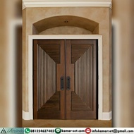Pintu Kupu Tarung Kayu Jati
