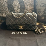 CHANEL小羊皮MINI20黑色 晶片款