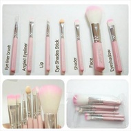 HELLOKITTY Hello Kitty 7-in-1 Makeup Brush Hello Kitty 7-in-1 Makeup Brush Set /