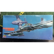 Hasegawa 1/72 Cessna A-37A/B Dragonfly Attack Assembly Model, Gray Body with Black Painting, Complet