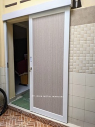 Pintu sliding aluminium dan ACP serat kayu