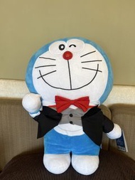 多啦A夢 限量版畢業公仔