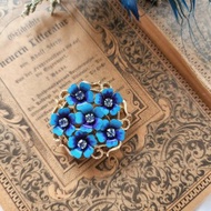 美國西洋古董飾品 /1972年AVON金絲緞帶藍色花團胸針墜飾兩用