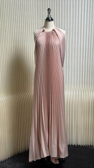 CHER"Z - RW2536เดรสยาวพลีทเปิดไหล่