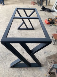 ขาโต๊ะเหล็ก พร้อมคาน *ไม่รวมท๊อป*ใช้เหล็กกล่องกัลวาไนซ์ 3x1 1/2 ขนาด ก55 ย170 ส75 cm ราคา 3000฿