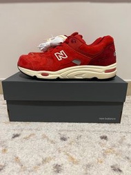 (US 10.5) New Balance 1700 Kith Toronto Rococco Red