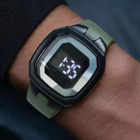 CILOA Men's simple quartz watch, vintage style, fashionable and versatile quartz watch