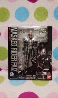 Bandai SHF Masked Rider Faiz Axel Form
