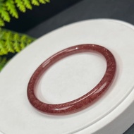 高品質 鴿血紅草莓晶手鐲 58MM 冰透爆閃圓條紅水晶手環 幸福好運