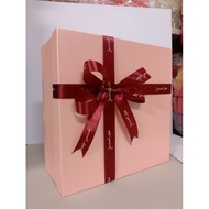 GIFT BOX 30x30x15 - BOW INCLUDED