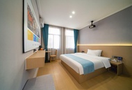 Aibo Hotel (Zhongshan Road Pedestrian Street People's Hospital Branch)