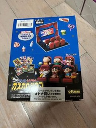 蠟筆小新電影院玩具一套全新