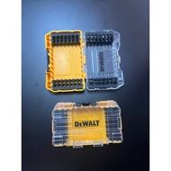 Dewalt box for screws, drill bits, hexagonal screw bits Dewalt tool box Dewalt tool bag