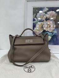 👜Hermes 2424-29 Etoupe PHW Stamp Z 愛馬仕 2424-29 大象灰 銀扣 Z刻