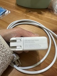 Apple Mac 87W usb c power adapter