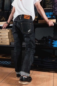 Pinion Denim white Gold 2025 22ozผ้าJapanSLub one way new collection ริมแดงสีDeep indigo มีทรงกะบอกเ